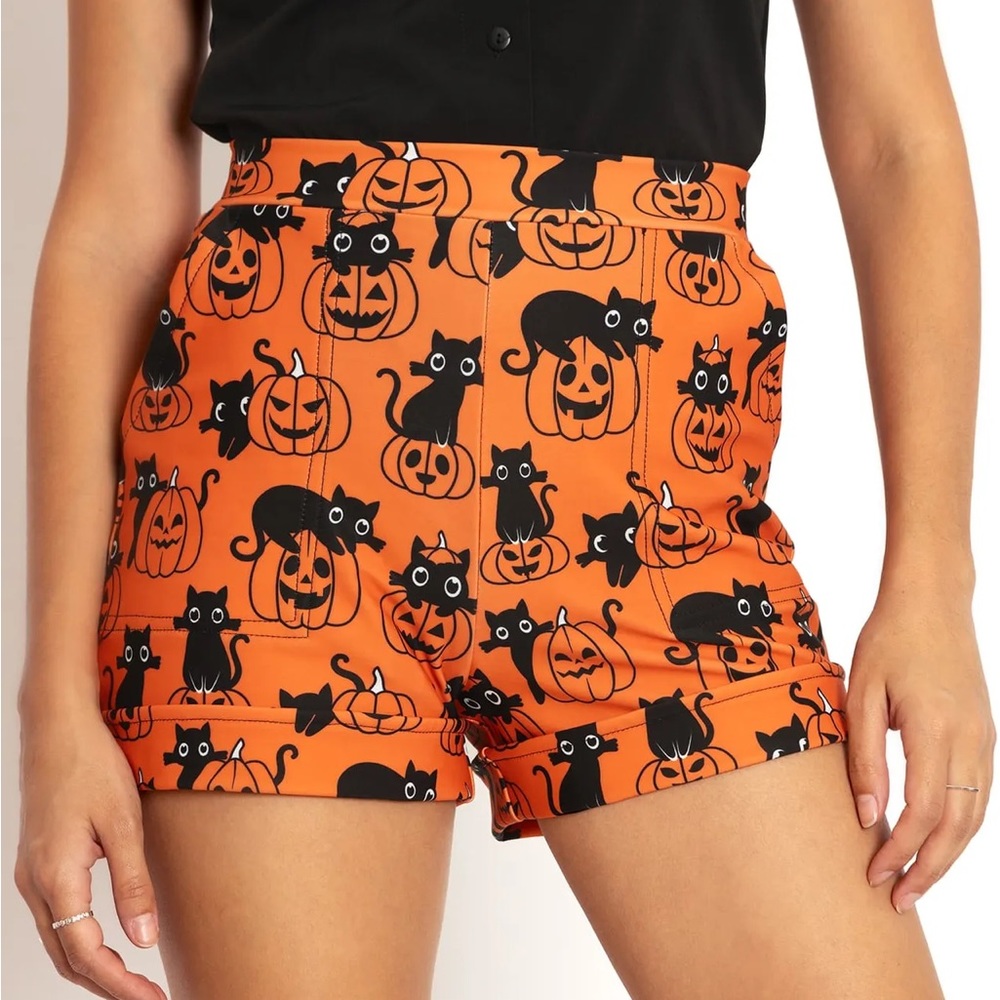 BlackMilk CAT O LANTERN CUFFED SHORTS size L - SAMPLE